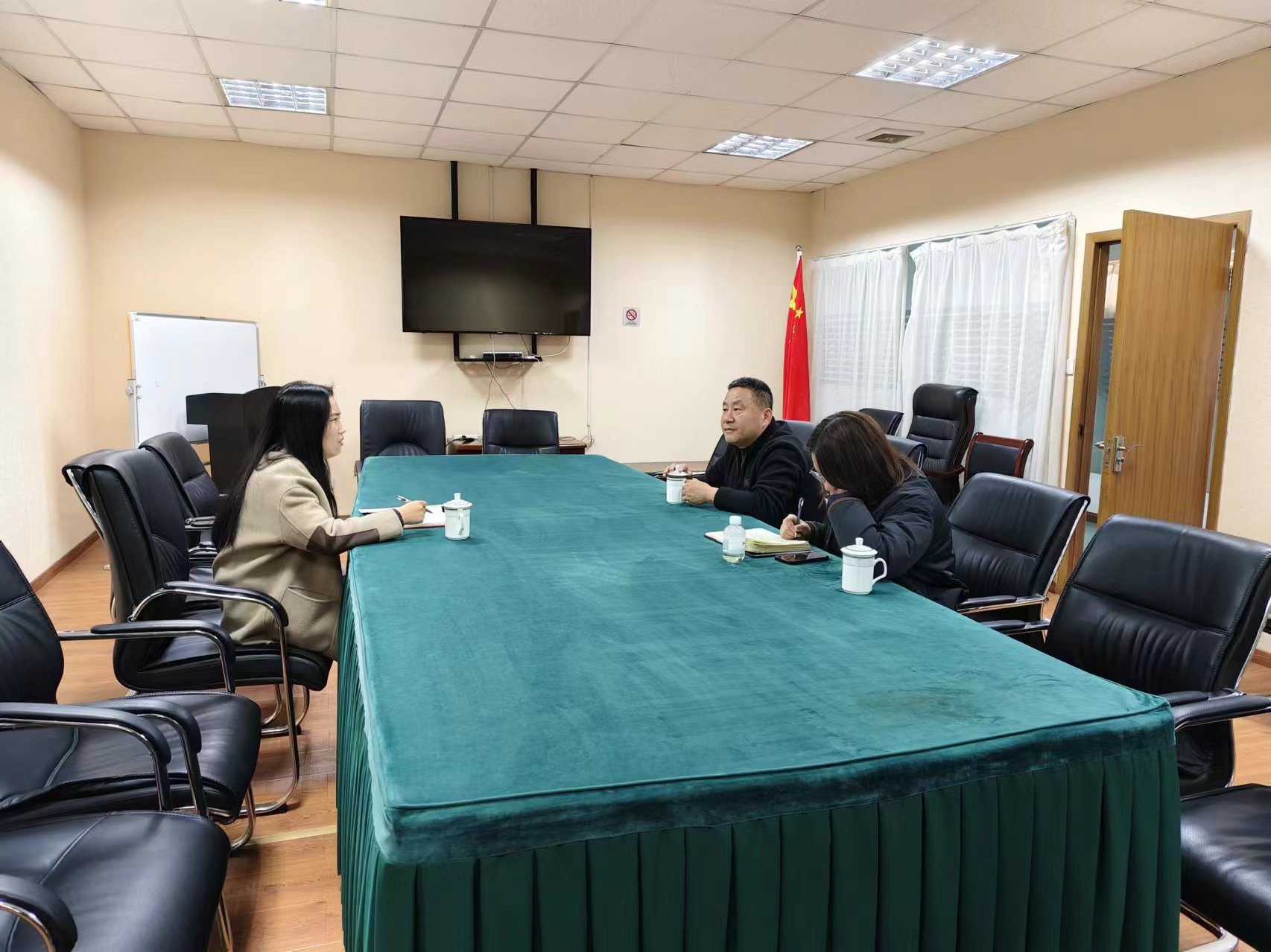 上塘街道總工會(huì)對(duì)建華市場開展走訪調(diào)研