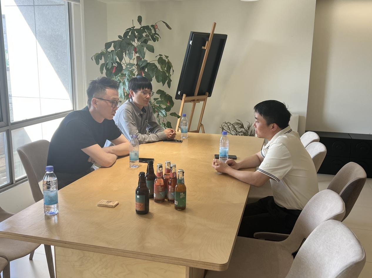 錢江商城管理團(tuán)隊走訪武林夜市 共探經(jīng)濟(jì)發(fā)展新路徑